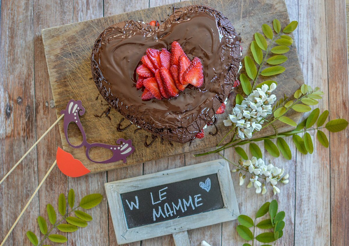 torta della mamma cioccolato e fragole