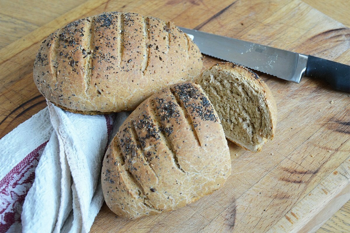 pane-di-segale-ai-semi-misti