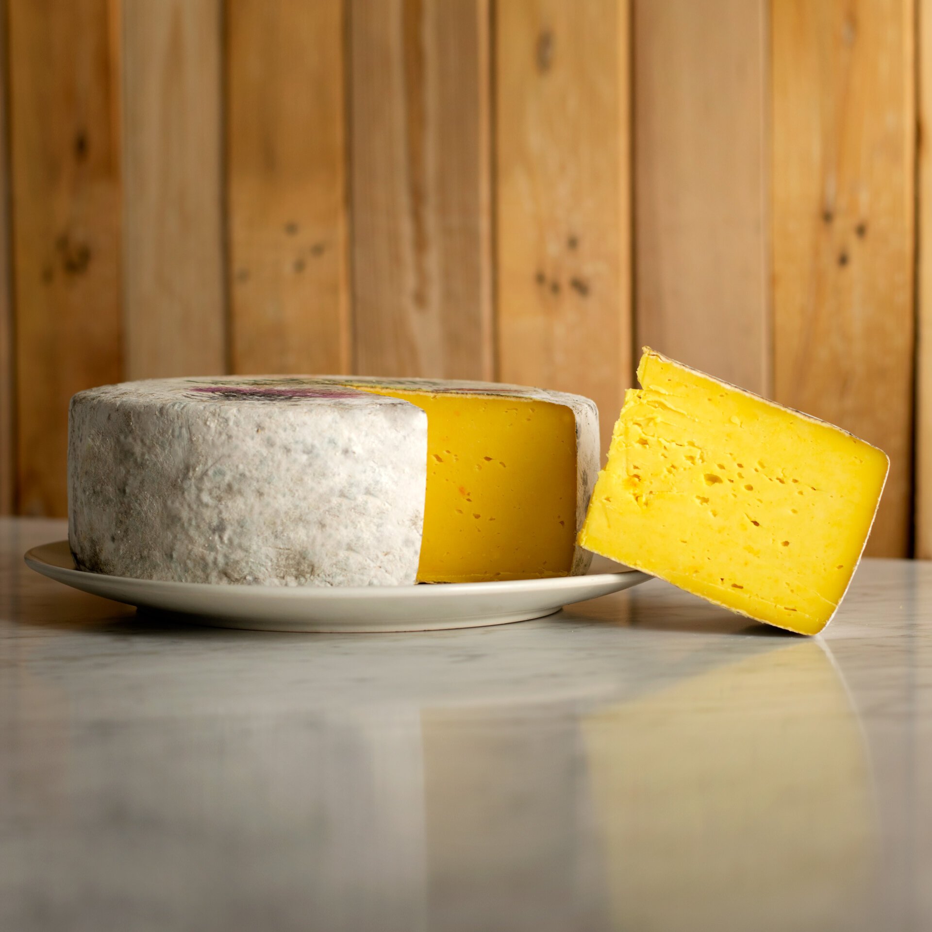 Lou Jaun - Kurkuma-Tomakäse Lou Jaun - Kurkuma-Tomakäse