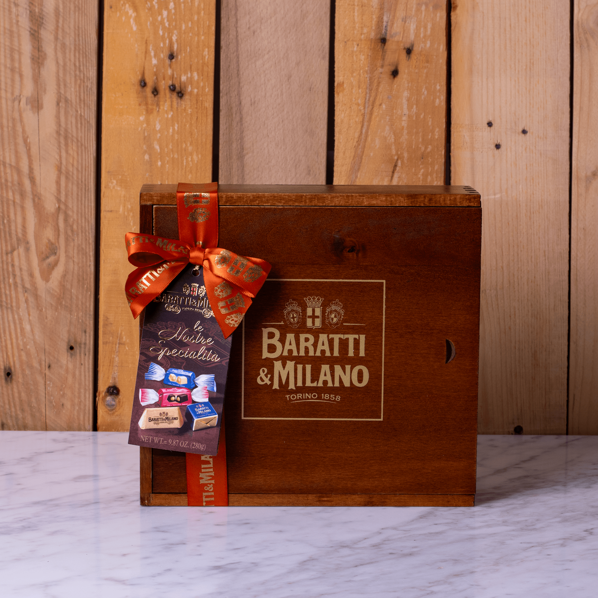 Scrigno in Legno con praline assortite