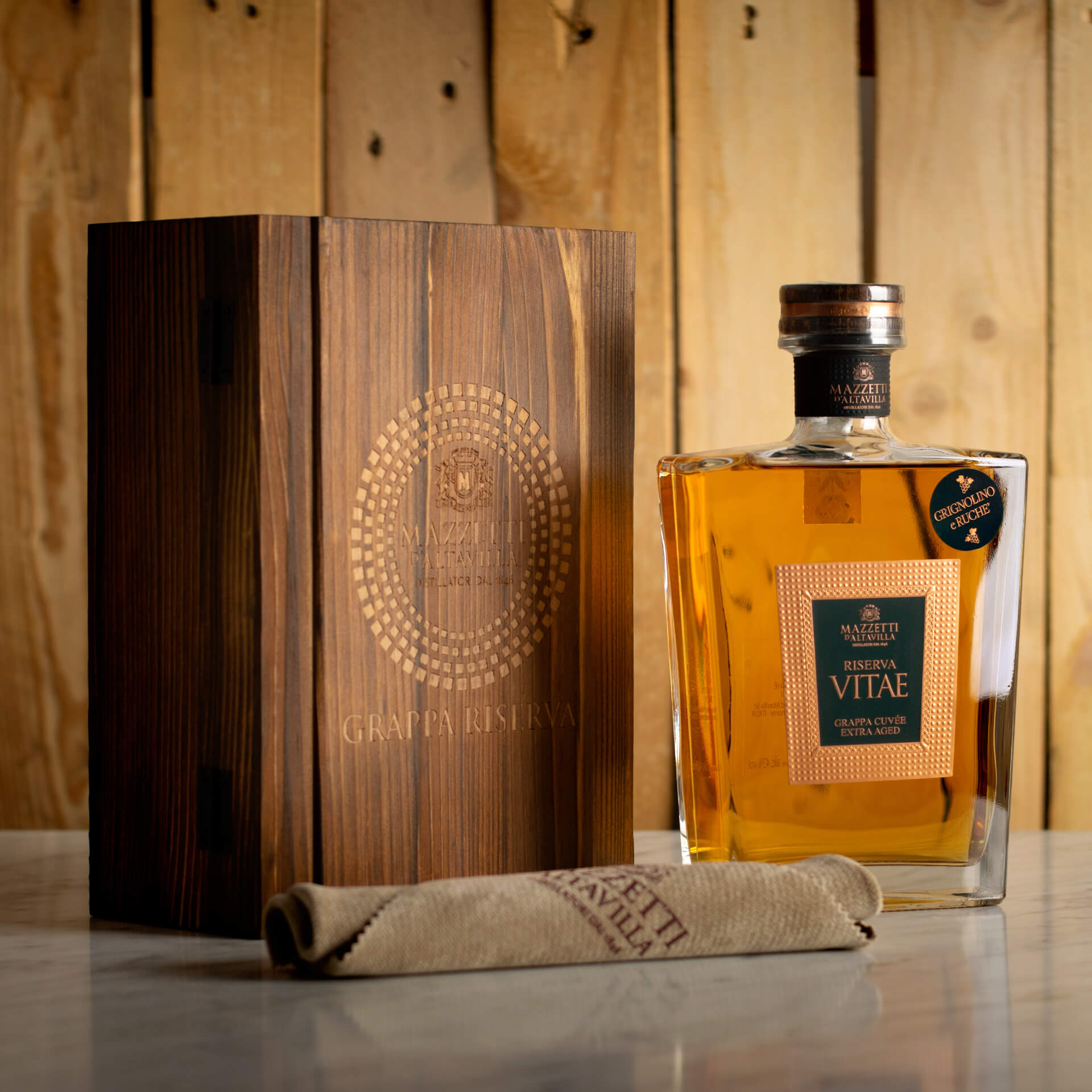 Grappa Mazzetti Riserva Vitae - Wooden Box