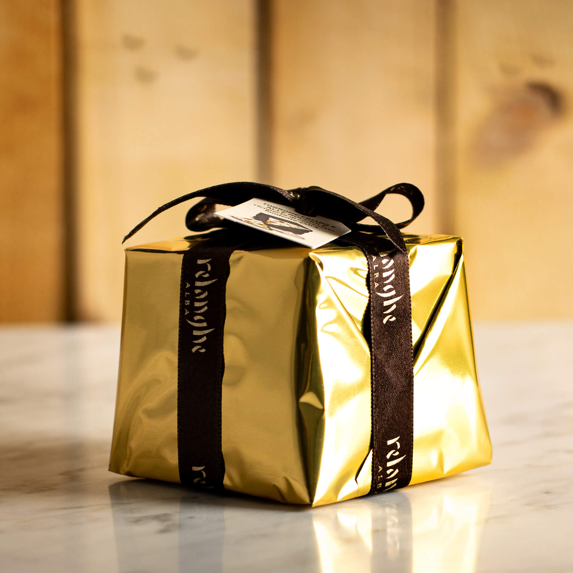 Blocchetto Torrone Ricoperto di Fondente Extra 200g Blocchetto Torrone Ricoperto di Fondente Extra 200g