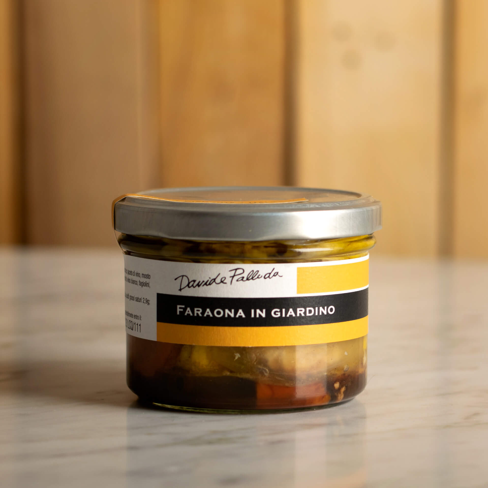 Faraona in giardino