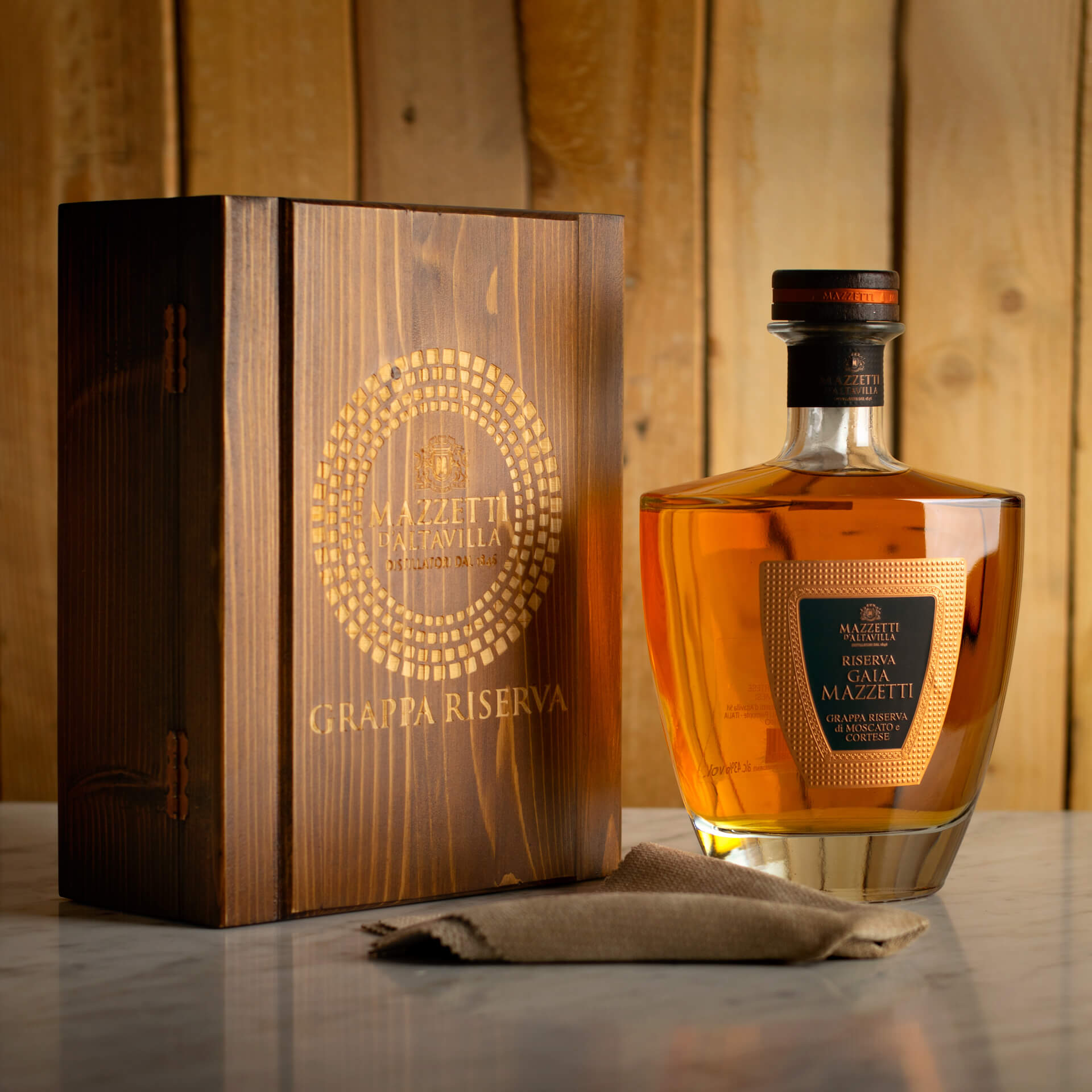 "Gaia" Reserve Grappa - Mazzetti - wooden box