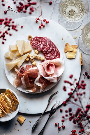 I protagonisti del tagliere sono i salumi Raspini!