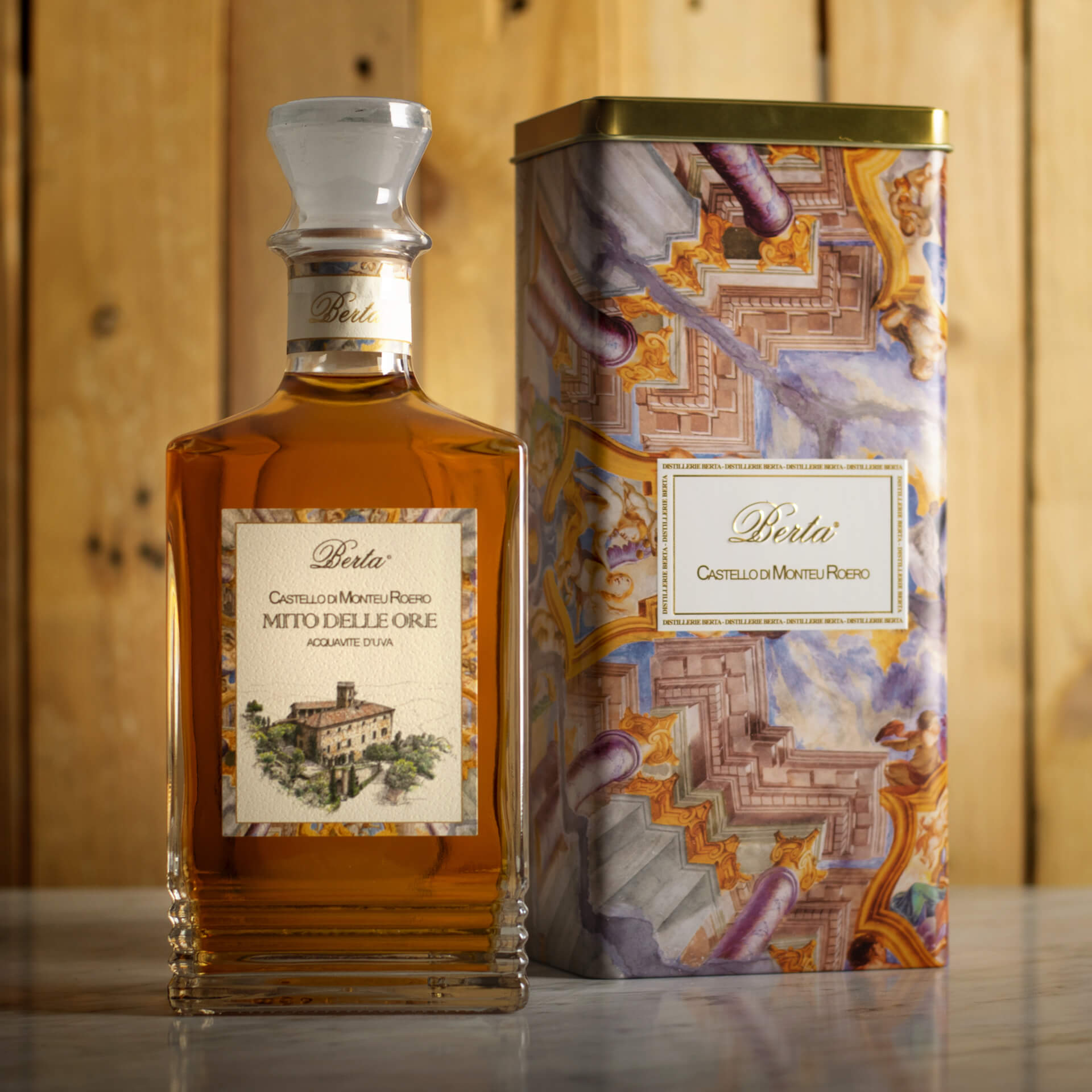 "Mito delle Ore" Grappa Berta - wooden box "Mito delle Ore" Grappa Berta - wooden box