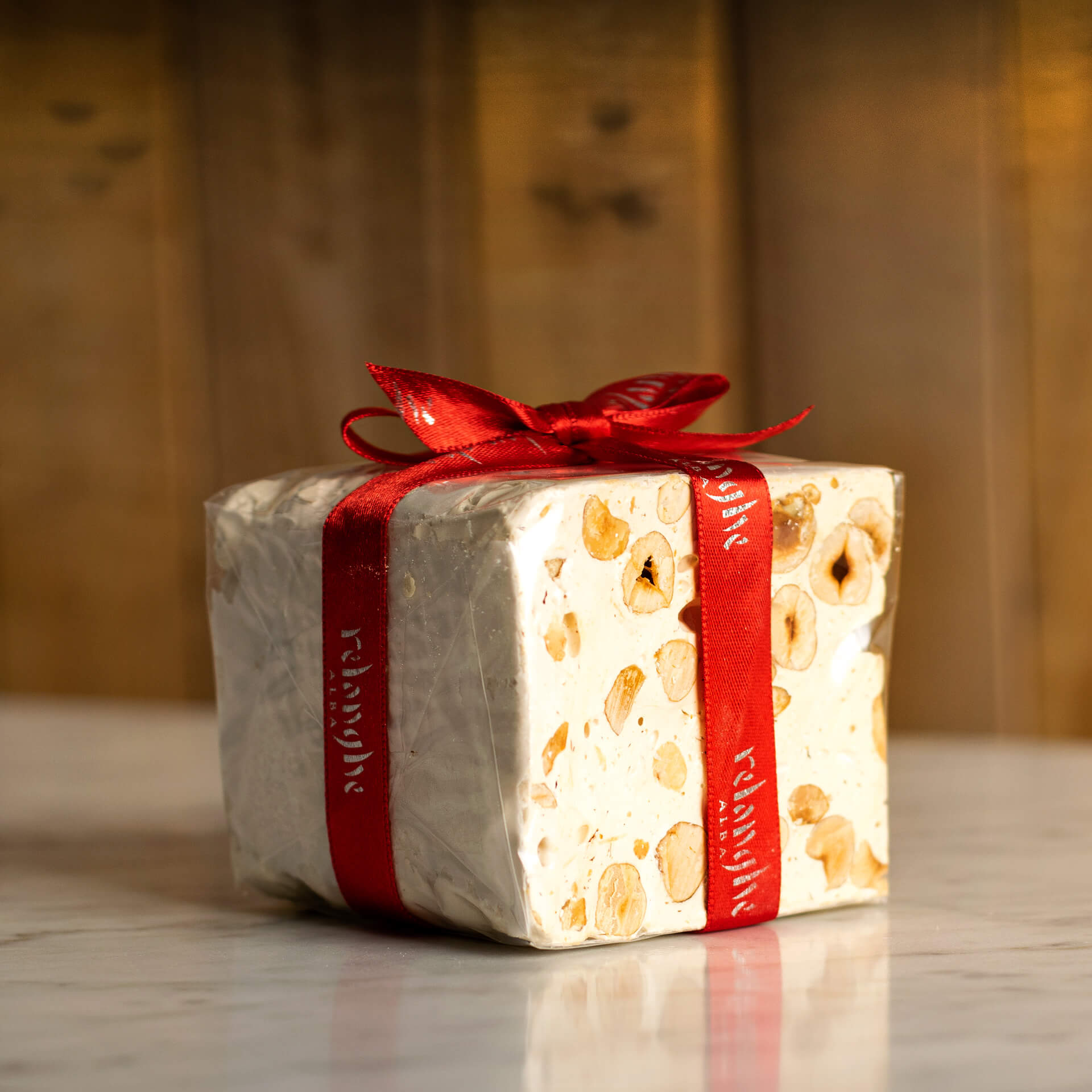 Blocchetto Torrone con Nocciola Piemonte IGP 250g Blocchetto Torrone con Nocciola Piemonte IGP 250g